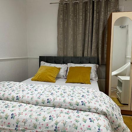 Double Room With Free Wifi Keedonwood Road Bromley Ngoại thất bức ảnh