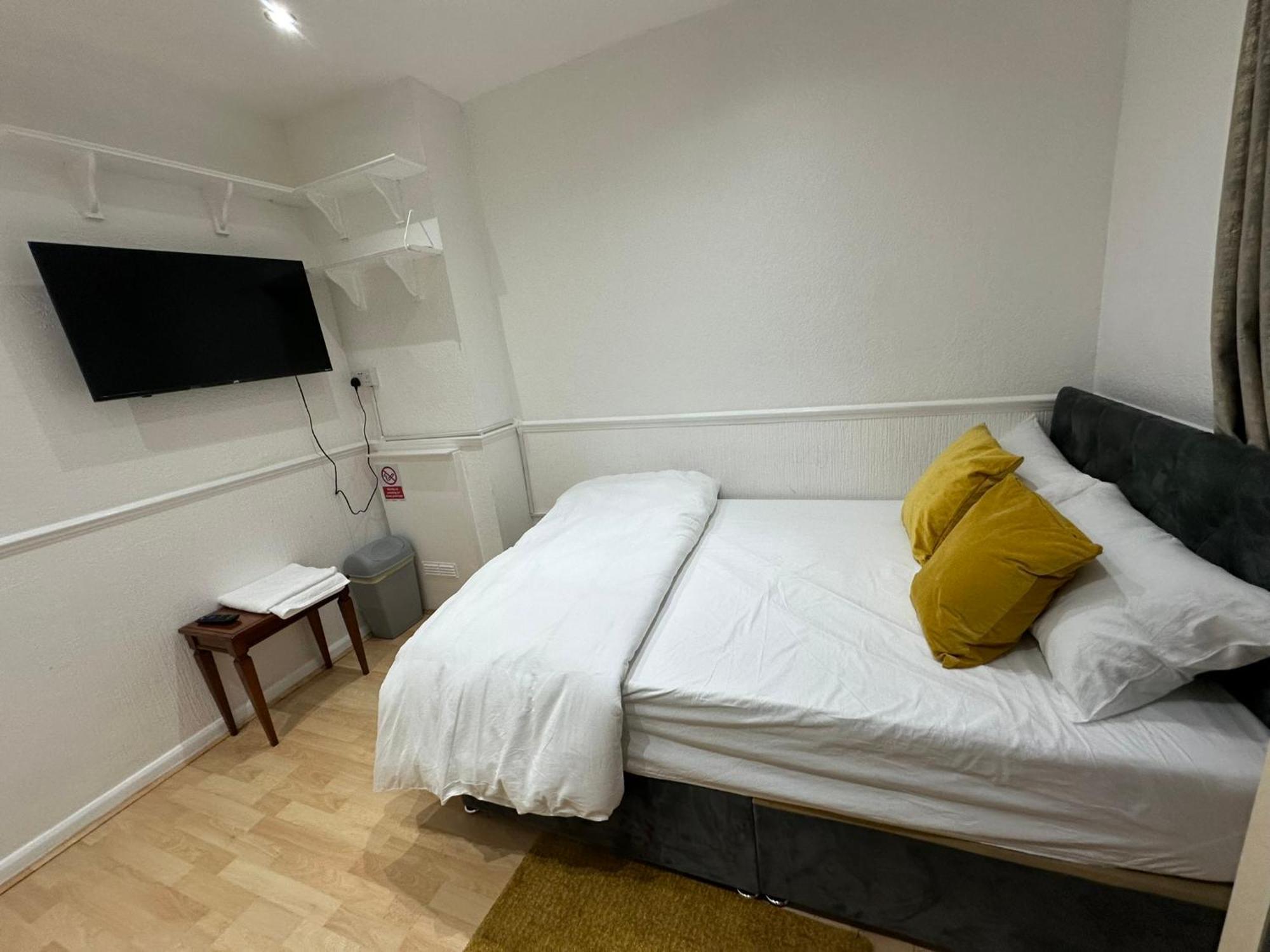 Double Room With Free Wifi Keedonwood Road Bromley Ngoại thất bức ảnh