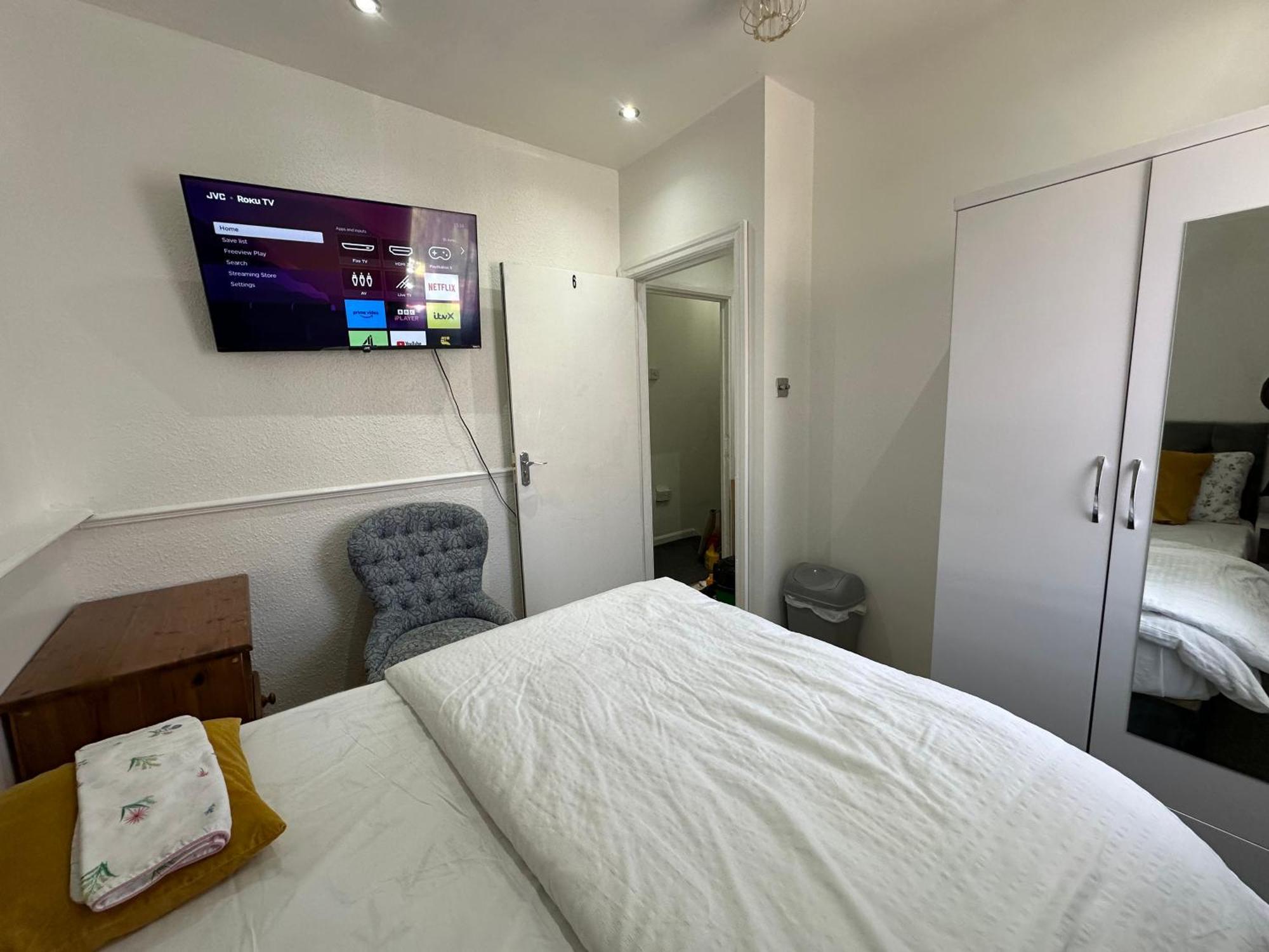 Double Room With Free Wifi Keedonwood Road Bromley Ngoại thất bức ảnh